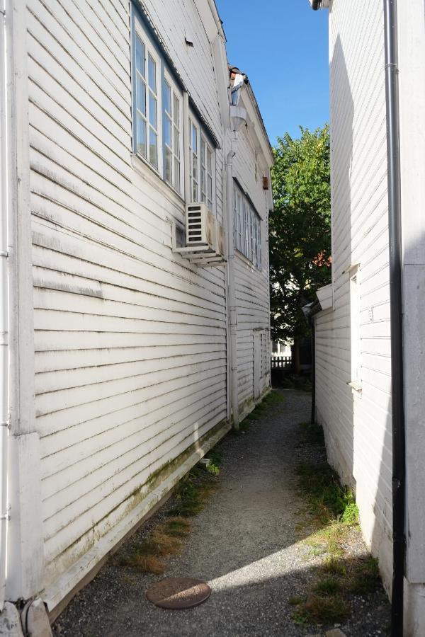 Ferienwohnung Charming Bergen House, Rare Historic House From 1779, Whole House Exterior foto