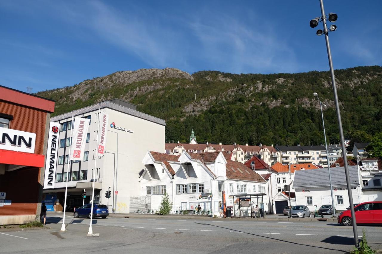 Ferienwohnung Charming Bergen House, Rare Historic House From 1779, Whole House Exterior foto